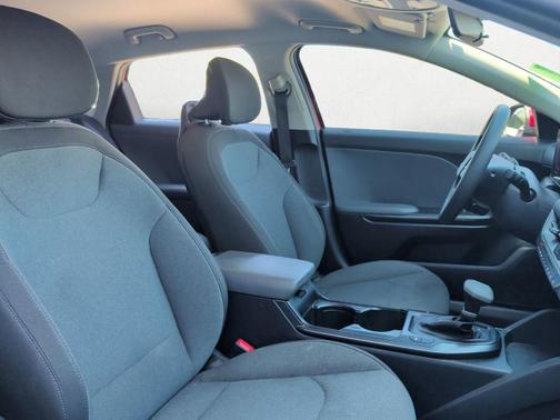 Currant Red 2025 Kia K4