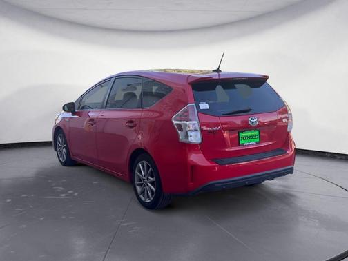 2017 Toyota Prius v Five