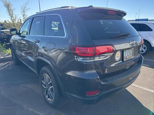 2020 Jeep Grand Cherokee Laredo E