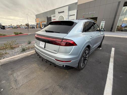 2025 Audi Q8 55 Premium