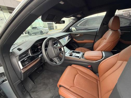 2025 Audi Q8 55 Premium