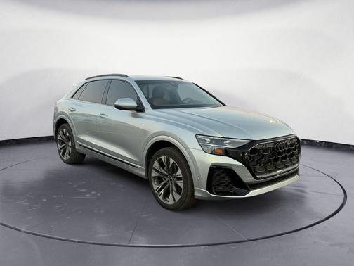 2025 Audi Q8 55 Premium