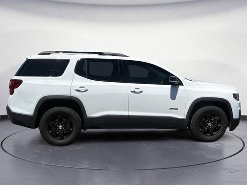 Summit White 2023 GMC Acadia AT4