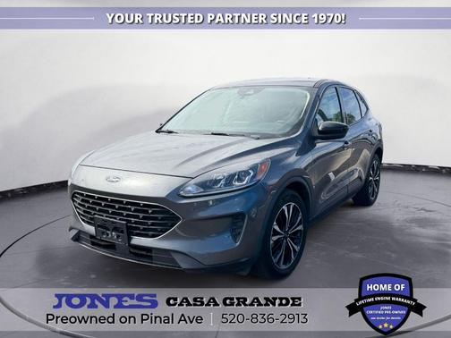 Carbonized Gray Metallic 2021 Ford Escape SE
