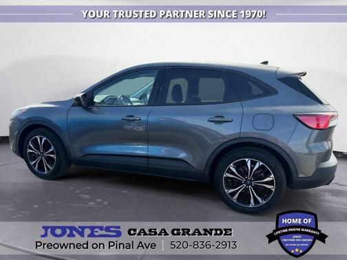 Carbonized Gray Metallic 2021 Ford Escape SE