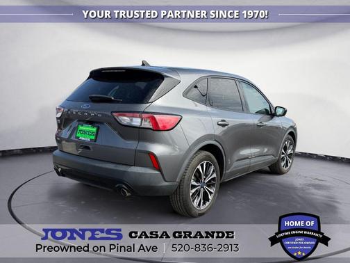 Carbonized Gray Metallic 2021 Ford Escape SE