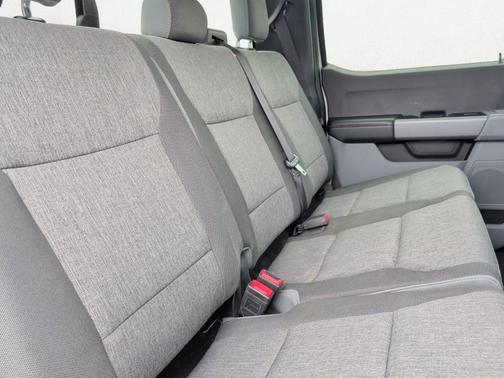Oxford White 2024 Ford F-250 XL