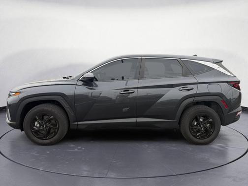 2022 Hyundai TUCSON SE