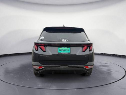 2022 Hyundai TUCSON SE