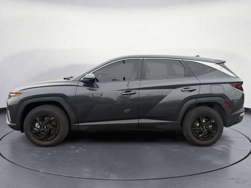 2022 Hyundai TUCSON SE