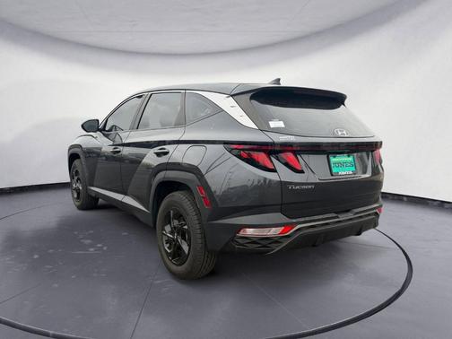 2022 Hyundai TUCSON SE