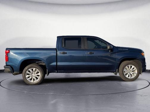 Northsky Blue Metallic 2022 Chevrolet Silverado 1500 Custom