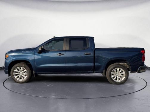 Northsky Blue Metallic 2022 Chevrolet Silverado 1500 Custom