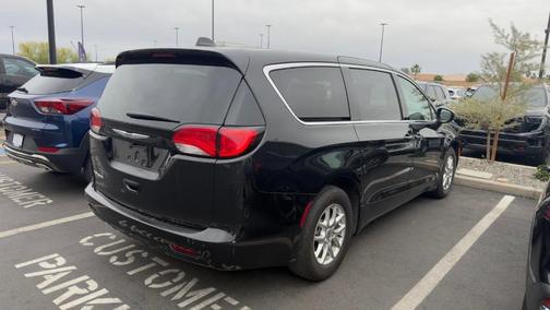 Diamond Black 2024 Chrysler Voyager LX