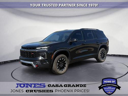 Mosaic Black Metallic 2024 Chevrolet Traverse Z71