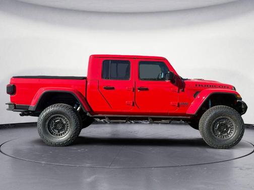 Firecracker Red Clearcoat 2020 Jeep Gladiator Rubicon