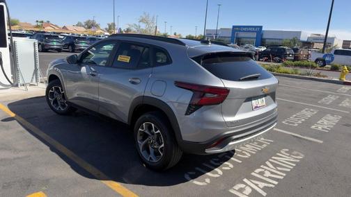 Sterling Gray Metallic 2025 Chevrolet Trax LT