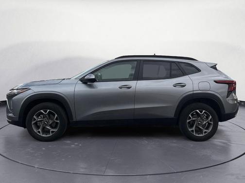 Sterling Gray Metallic 2025 Chevrolet Trax LT