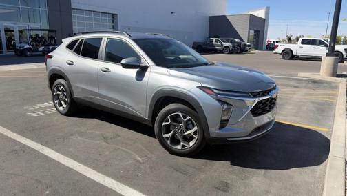 Sterling Gray Metallic 2025 Chevrolet Trax LT