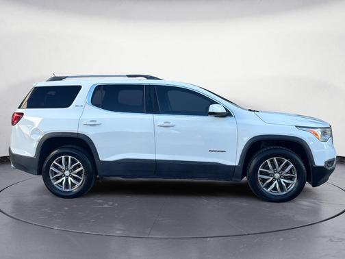 2019 GMC Acadia SLE-2