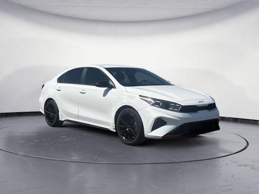 Snow White Pearl 2023 Kia Forte GT-Line