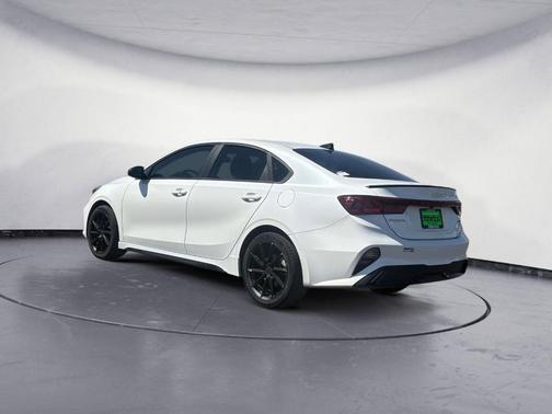 Snow White Pearl 2023 Kia Forte GT-Line