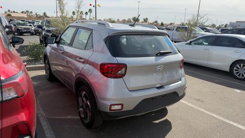 2025 Hyundai VENUE SEL