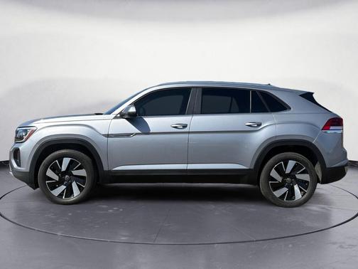 Silver Bird Metallic 2024 Volkswagen Atlas Cross Sport 2.0T SE w/Technology