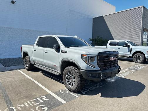 2025 GMC Sierra 1500 AT4X