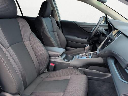 Crystal White Pearl 2022 Subaru Outback Premium