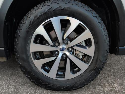 Crystal White Pearl 2022 Subaru Outback Premium