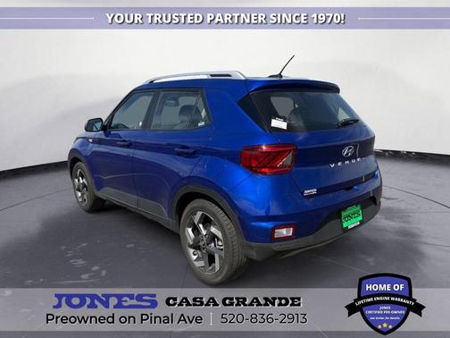 2025 Hyundai VENUE SEL