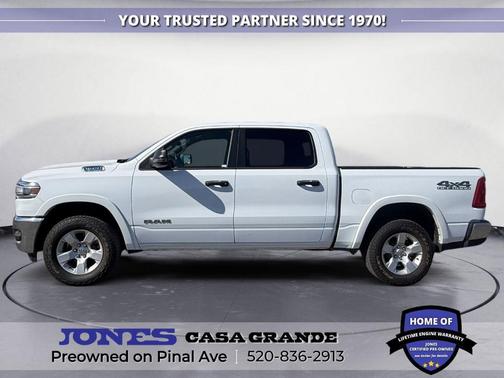 Bright White Clearcoat 2025 RAM 1500 Big Horn/Lone Star
