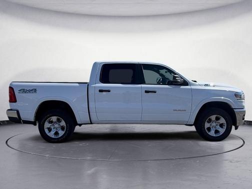 Bright White Clearcoat 2025 RAM 1500 Big Horn/Lone Star