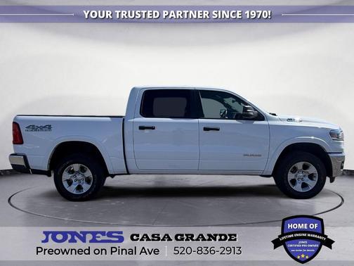 Bright White Clearcoat 2025 RAM 1500 Big Horn/Lone Star