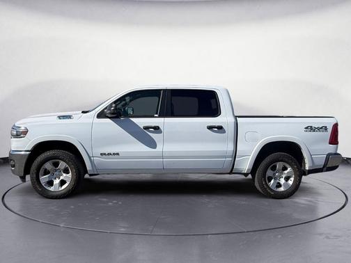 Bright White Clearcoat 2025 RAM 1500 Big Horn/Lone Star