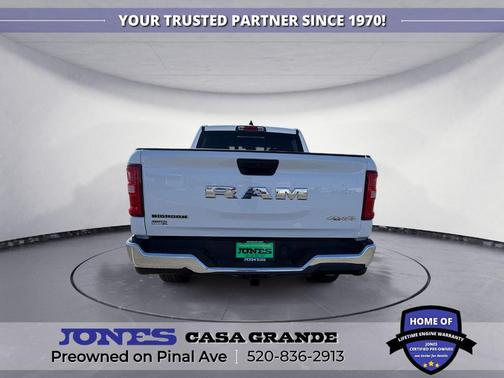 Bright White Clearcoat 2025 RAM 1500 Big Horn/Lone Star