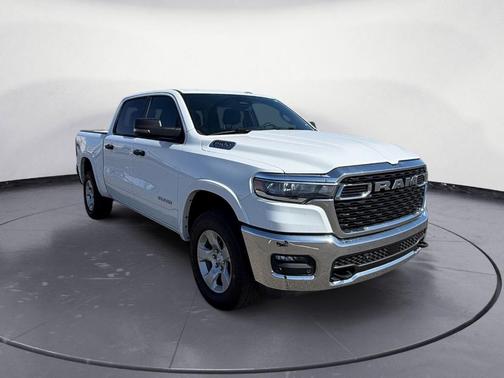 Bright White Clearcoat 2025 RAM 1500 Big Horn/Lone Star