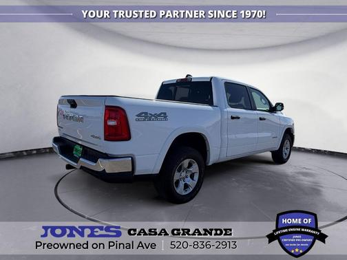 Bright White Clearcoat 2025 RAM 1500 Big Horn/Lone Star