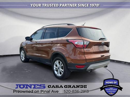 Canyon Ridge Metallic 2017 Ford Escape SE