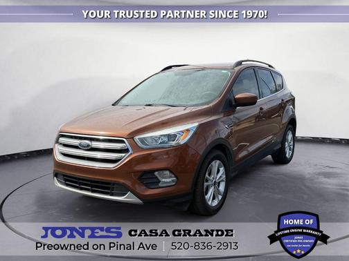 Canyon Ridge Metallic 2017 Ford Escape SE
