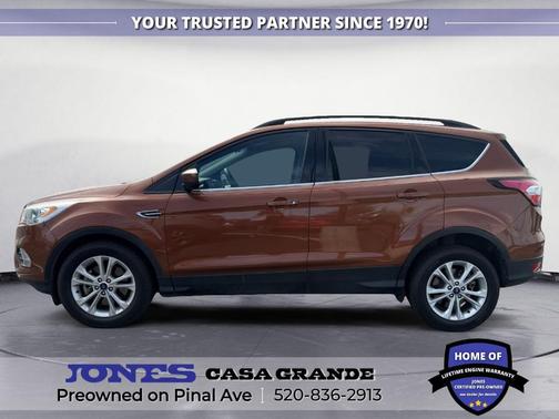 Canyon Ridge Metallic 2017 Ford Escape SE