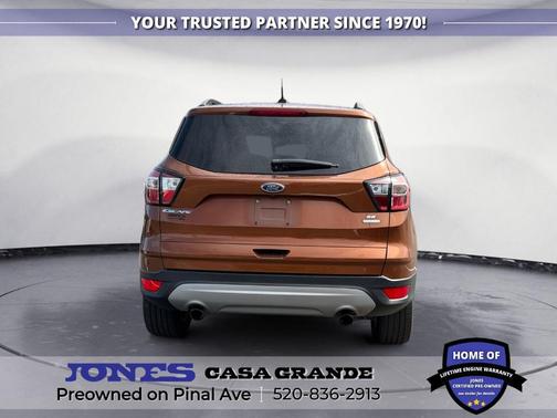 Canyon Ridge Metallic 2017 Ford Escape SE