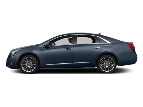 White Diamond Clearcoat 2013 Cadillac XTS Luxury