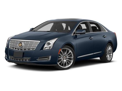 White Diamond Clearcoat 2013 Cadillac XTS Luxury