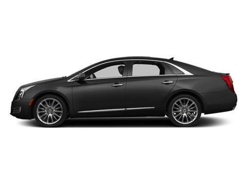 White Diamond Clearcoat 2013 Cadillac XTS Luxury