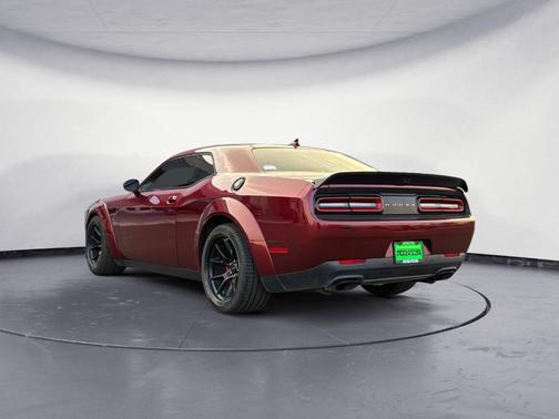 Octane Red Pearlcoat 2021 Dodge Challenger SRT Hellcat