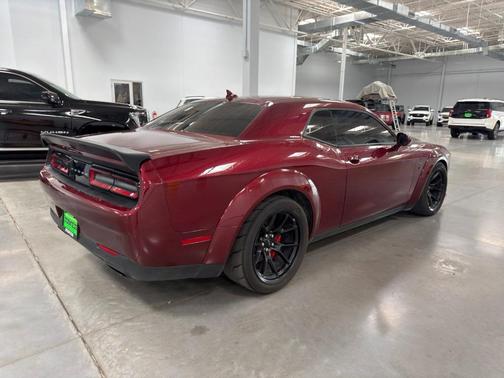 Octane Red Pearlcoat 2021 Dodge Challenger SRT Hellcat