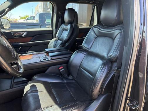 Black 2020 Lincoln Navigator Reserve