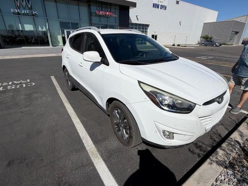 2015 Hyundai TUCSON SE